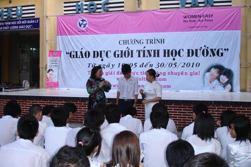 Không thể làm ngơ với tình dục học đường